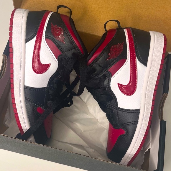 Jordan 1 mid - Picture 1 of 4